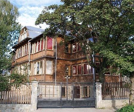 Malvy Hotel ตรุสคาเวตส์ ภายนอก รูปภาพ