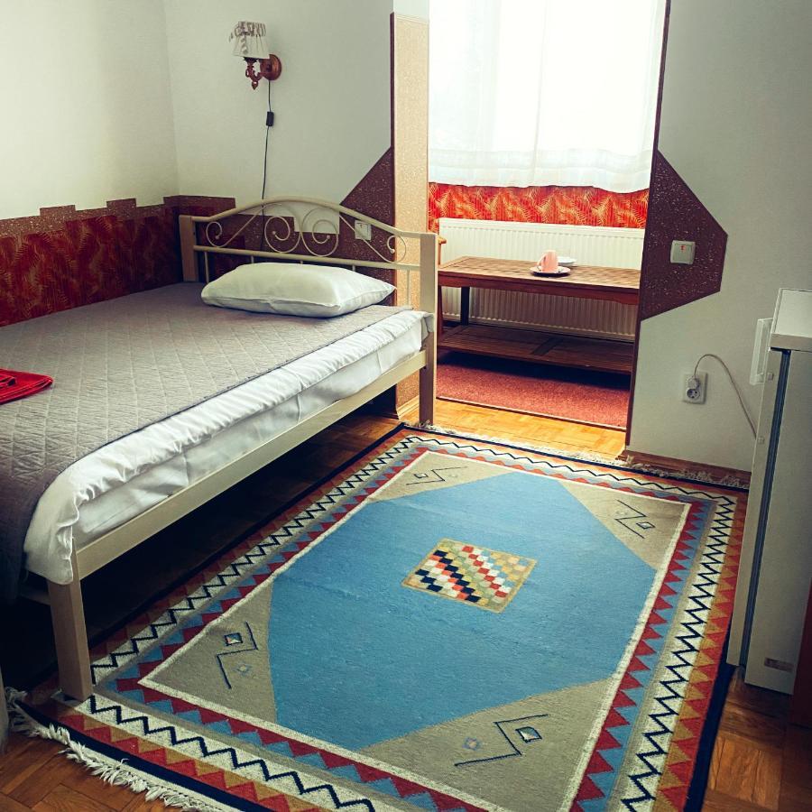 Malvy Hotel ตรุสคาเวตส์ ภายนอก รูปภาพ