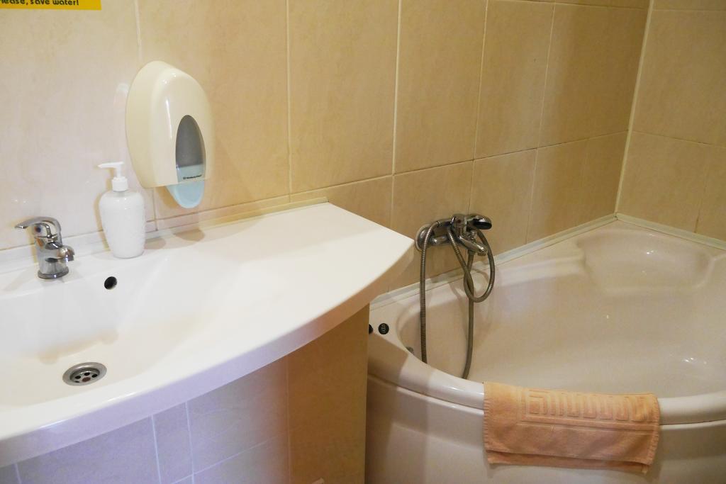 Malvy Hotel ตรุสคาเวตส์ ภายนอก รูปภาพ